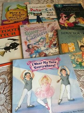 "Bundle of six children’s paperback books
